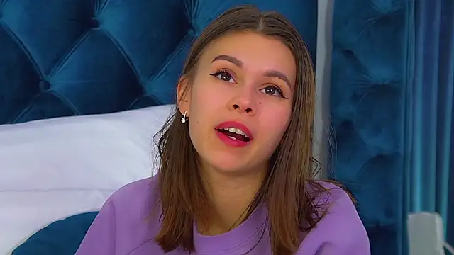 PollyLanders Chat XXX live