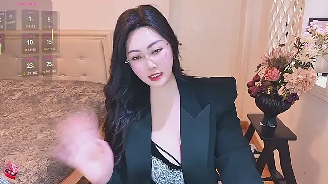 Tingdien Live XXX chat