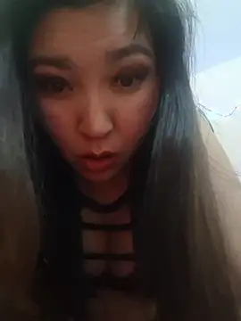 HellaWerlous Live XXX Chat