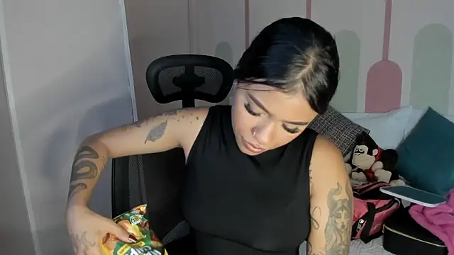 _Sharloth_n Live XXX chat