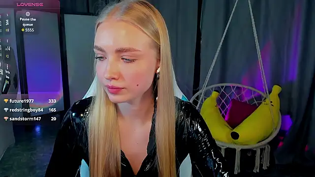 TessaGrays: απευθείας συνομιλία ΧΧΧ