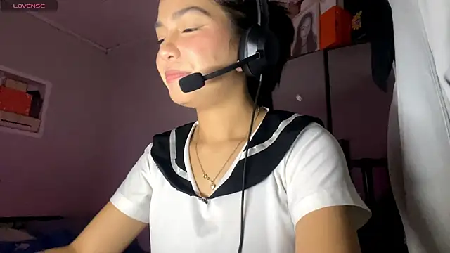 ConstancePorrini élő XXX-chatje