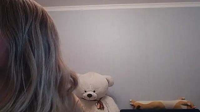 night_is_dark élő XXX-chatje