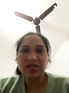 Cute-karisma1234's Live XXX Chat