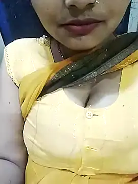 kiara-simmi 即時 XXX 聊天