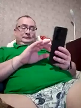 Pokazy przed kamerką – Nika_Malay