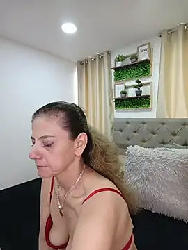 Czat XXX na żywo – sasi_luna