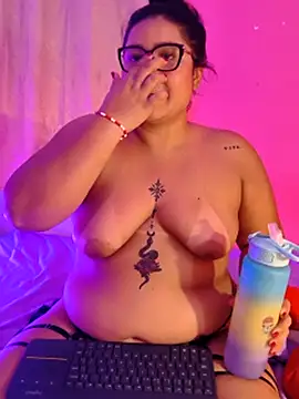 AbyanaGomのライブXXXチャット