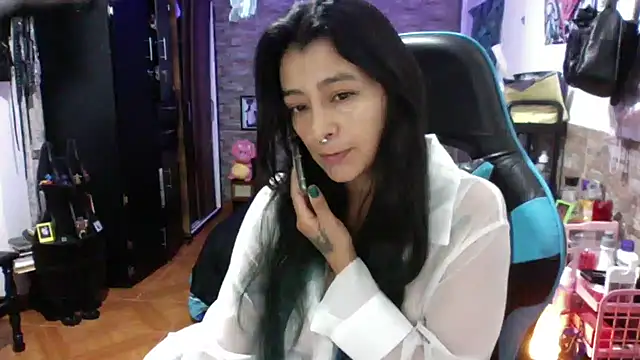 AngelaQueen_ Chat XXX in diretta