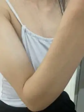 XXX chat uživo modela Linhtruong__