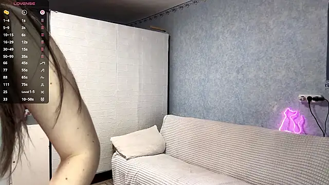 Lia_rise live XXX chat