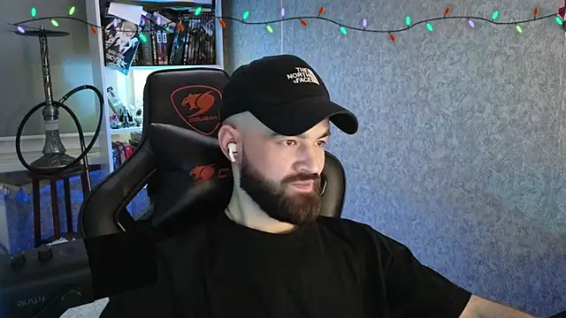 _Mostly_: онлайн-секс-чат