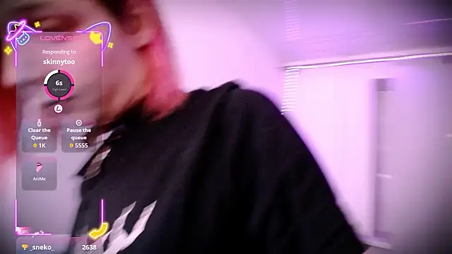 Littlepinkcat élő XXX-chatje