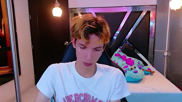 Chat +18 de park_jimin1 ao vivo