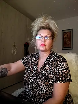 Divineblond Live XXX-Chat