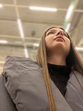 KrisMagnoly Adlı Modelin Web Kamerası Şovu