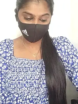 Živý XXX chat Tamil_Azhaghi