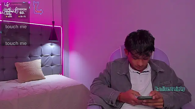 OliverTwinky 在線直播表演