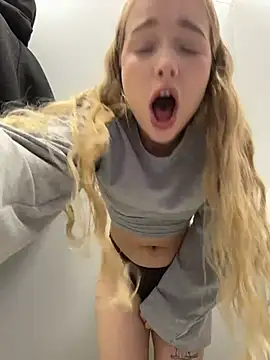 -teenytiny- Chat XXX live