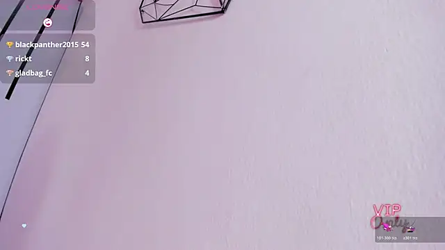 Show modela KeylaGomez_ na web-kameri