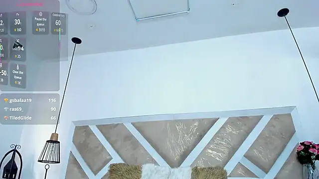 ZiaCalifa Chat XXX live