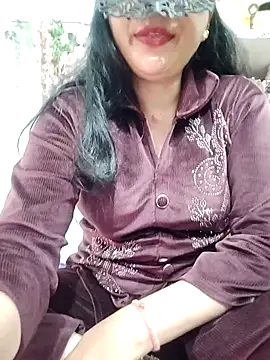 BhabhiPooja69のライブXXXチャット