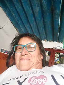 clarita_01's Webcam Show