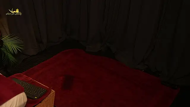 Онлайн чат XXX lacie_le_beauty