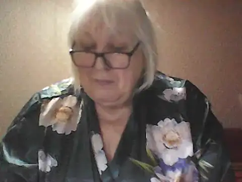 Alexia64231 Show in webcam