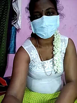 Villageammu18 Adlı Modelin Canlı XXX Sohbeti