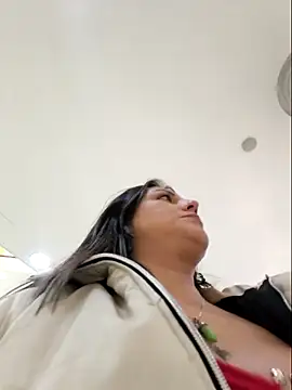 Chat +18 de cataleyamyst ao vivo