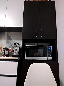 Divineblondn Live XXX chat