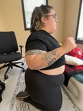 Tillymarie Adlı Modelin Canlı XXX Sohbeti