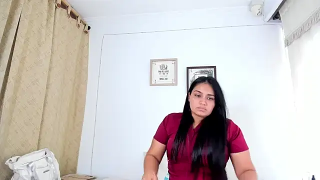 Chatroom XXX en direct de selena_jhonson