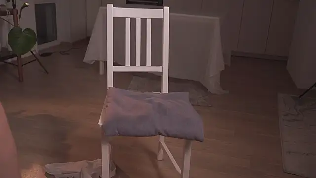 TuGvving Chat XXX live