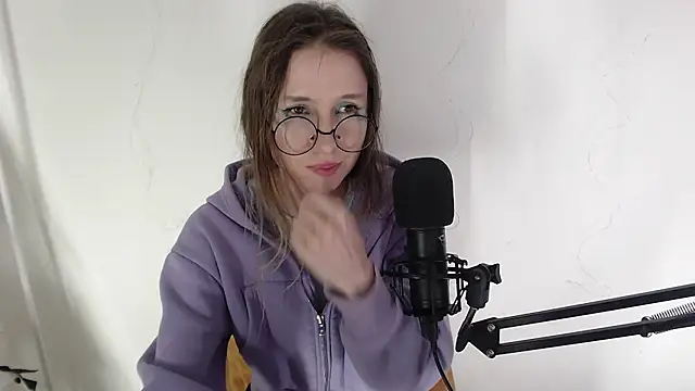 _Hanna_Moon_ Adlı Modelin Canlı XXX Sohbeti