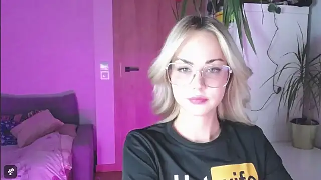 دردشة LexiexPlay الجنسية المباشرة