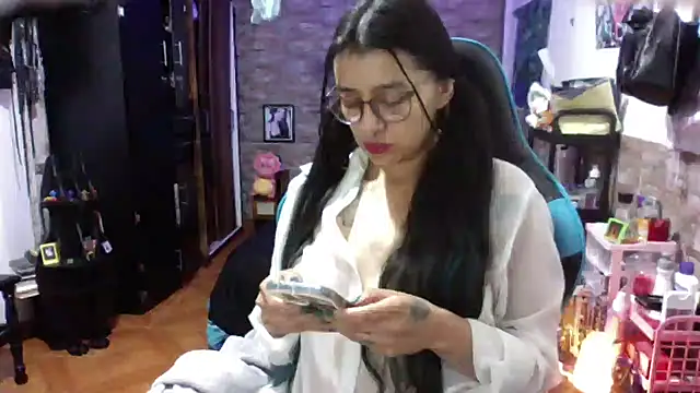 AngelaQueen_のライブXXXチャット