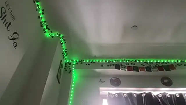 Živý XXX chat tinydaisy21