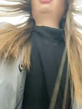 KrisMagnoly 即時 XXX 聊天