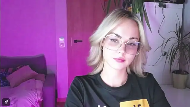 Chatroom XXX en direct de LexiexPlay