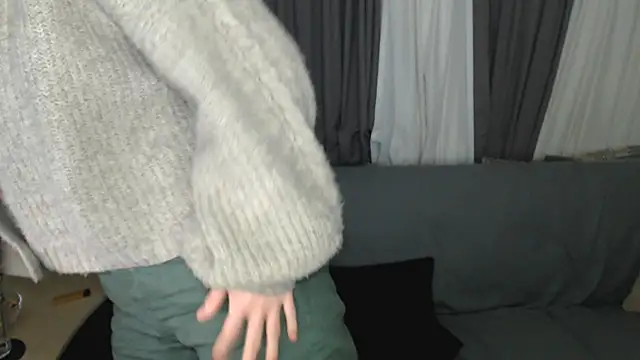 CloveLove's Live XXX Chat