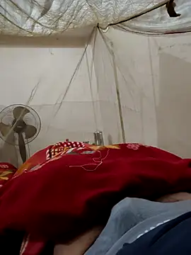 PIG_FUCKER_DADDY Adlı Modelin Canlı XXX Sohbeti