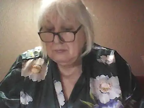 Alexia64231 Show in webcam