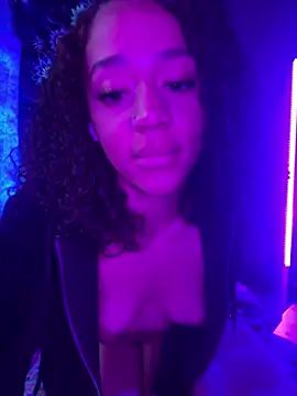 mixedbabygigiのライブXXXチャット