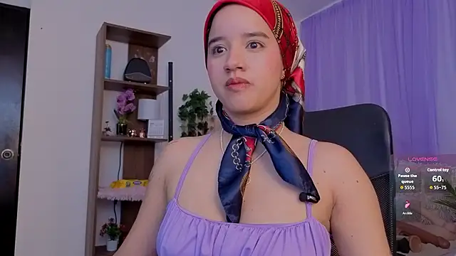 emilyrouxe élő XXX-chatje