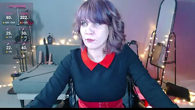 Goddess_Orsa élő XXX-chatje