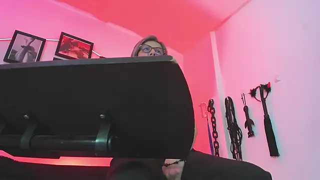 MistressNyx_cg élő XXX-chatje