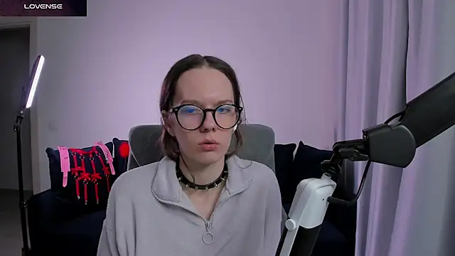 SharkyBaby Chat XXX live