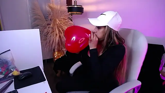 salome_drasin Show in webcam